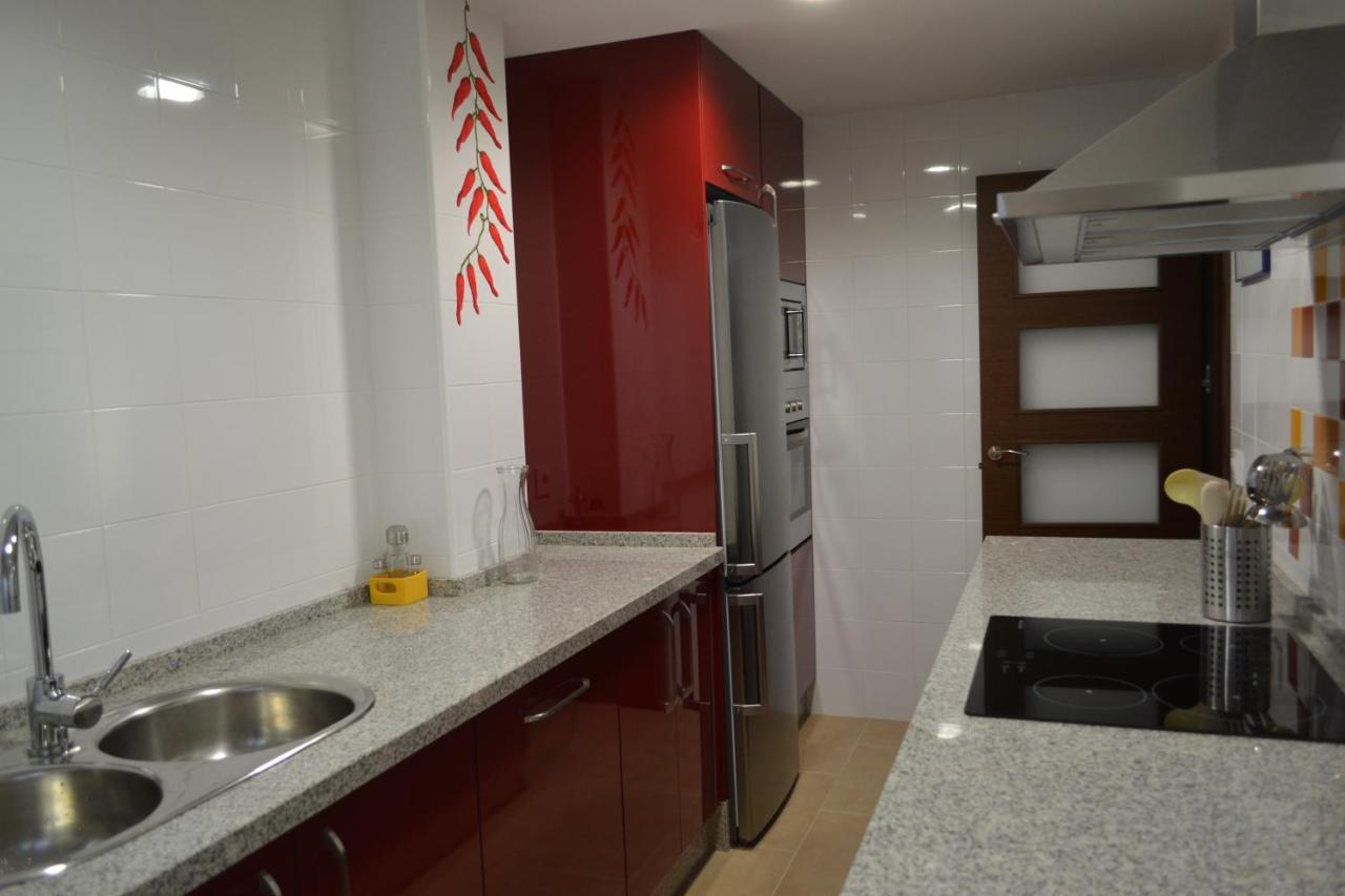 Apartamento Acueducto, Tres Dormitorios Y Parking Gratis Merida Exterior photo